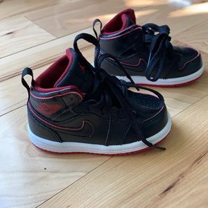 Jordan 1 Mid (Toddler) Nike